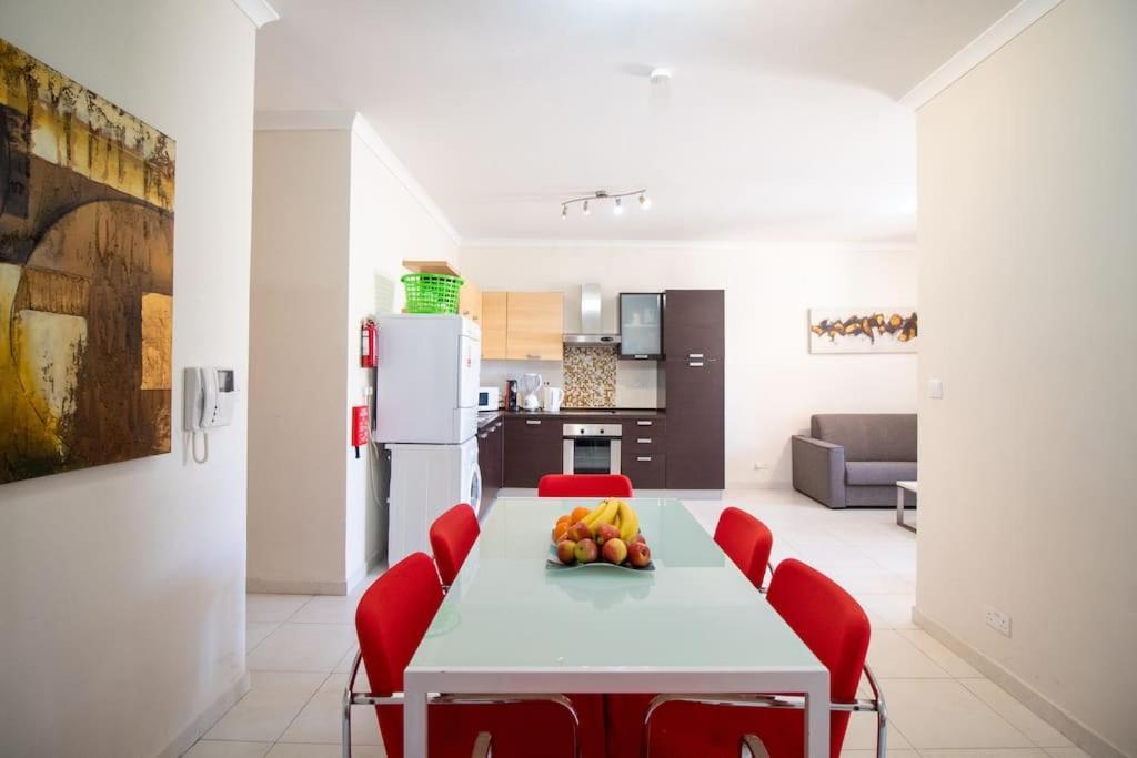 Modern Apt In The Heart Of Maltese Nightlife Saint Julian's Екстериор снимка