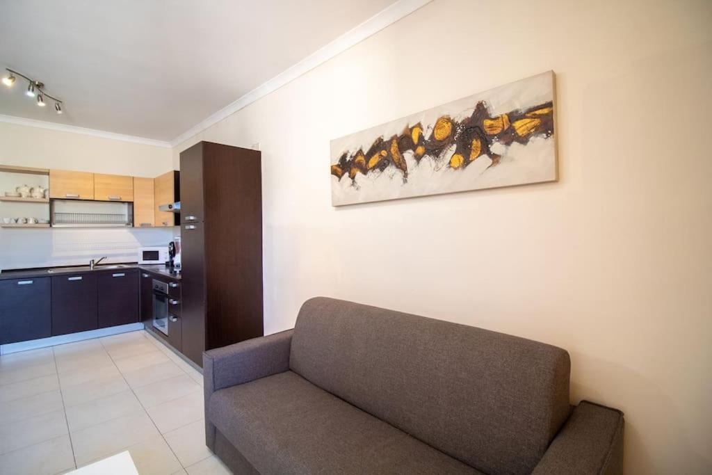 Modern Apt In The Heart Of Maltese Nightlife Saint Julian's Екстериор снимка