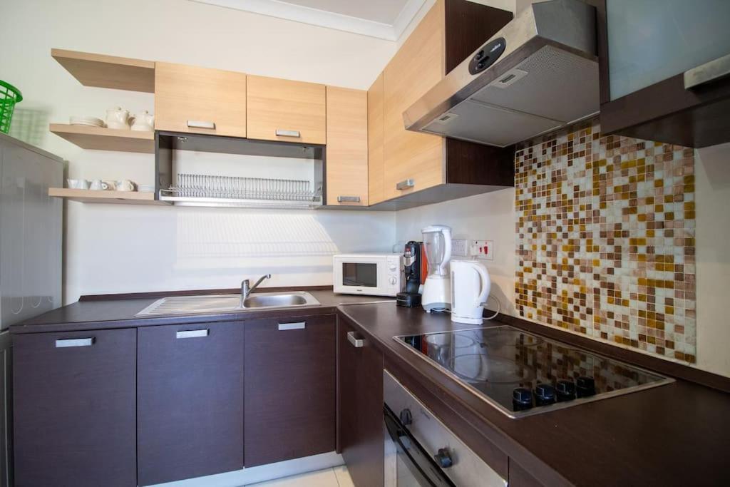 Modern Apt In The Heart Of Maltese Nightlife Saint Julian's Екстериор снимка